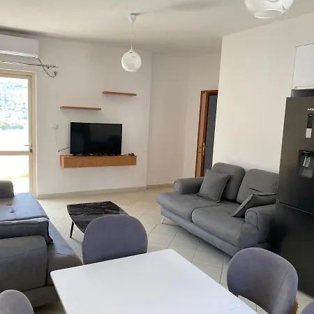 Apartmentsmarino Himare Exterior photo